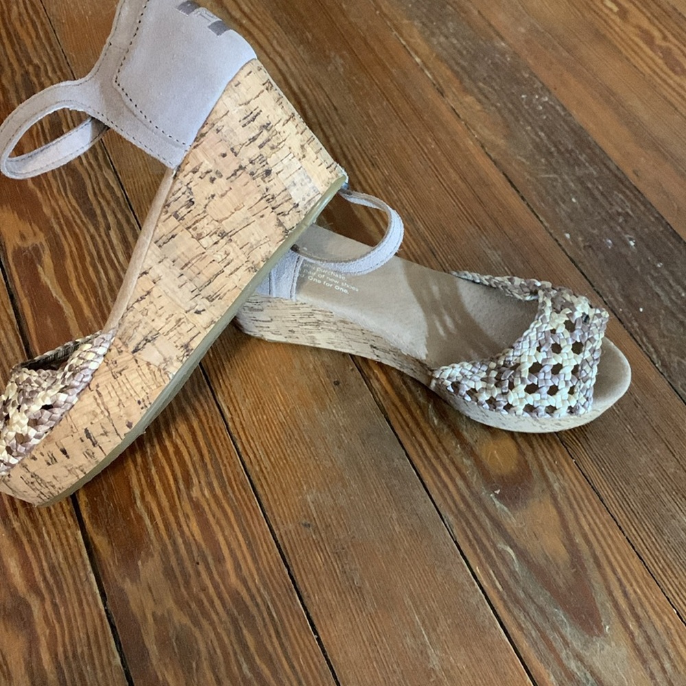 Toms Cork Heeled Ribbon Peep Toe Wedges - Picture 4 of 9